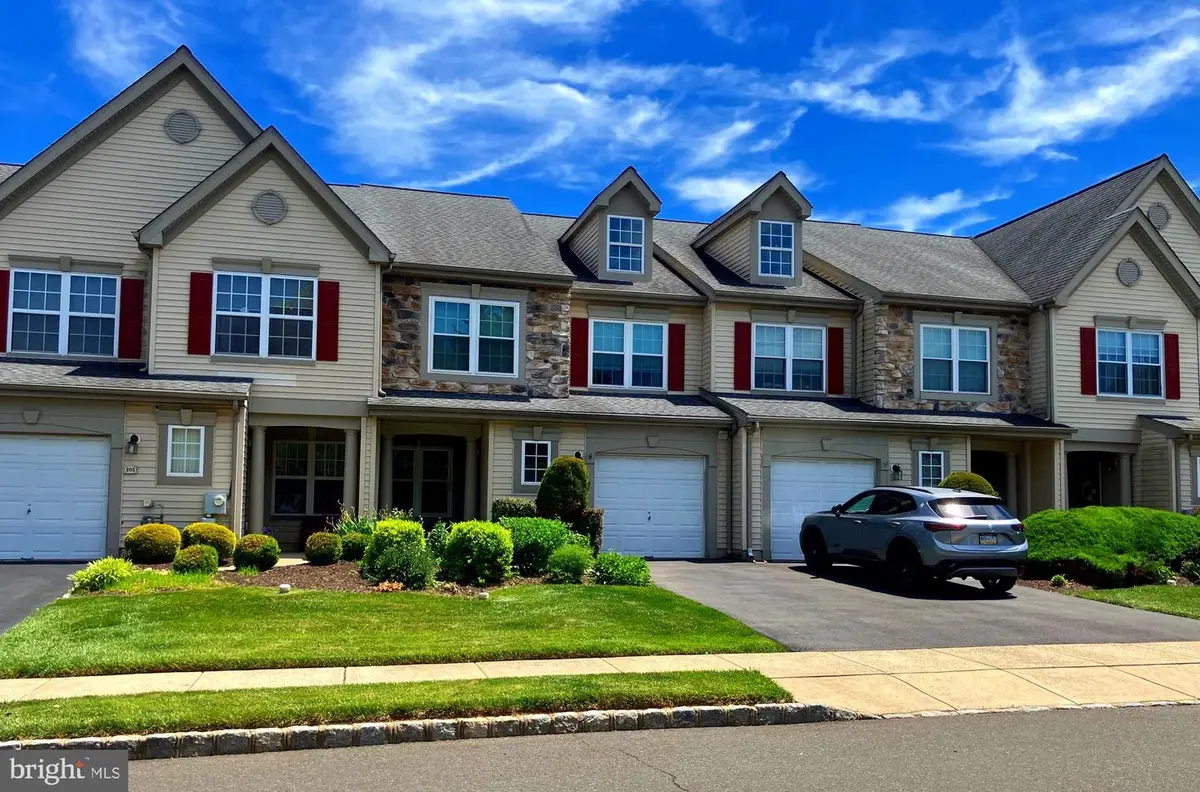 204 Carrington Ct, Warwick, PA 18974 - #1