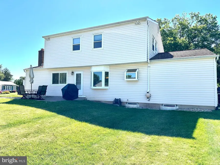 760 Parmentier Rd, Warminster, PA 18974 - #2
