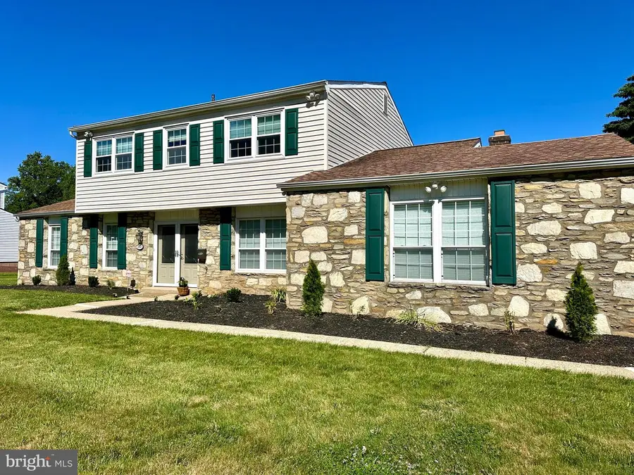 760 Parmentier Rd, Warminster, PA 18974 - #3