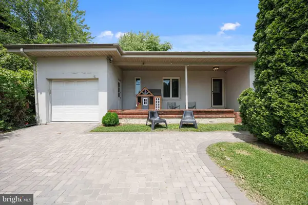 212 Skyline Dr, FEASTERVILLE TREVOSE, PA 19053