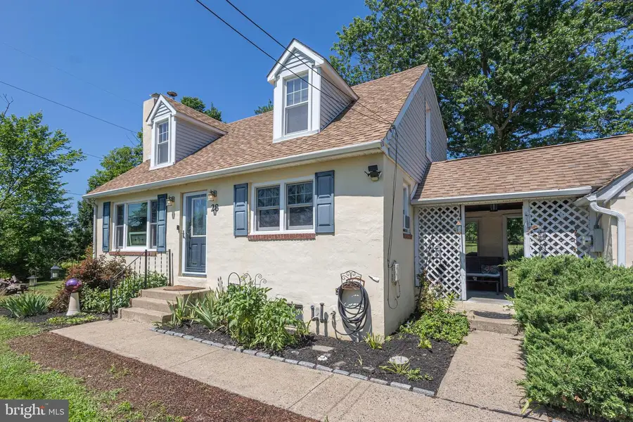 28 Twining Bridge Rd, Newtown, PA 18940 - #3