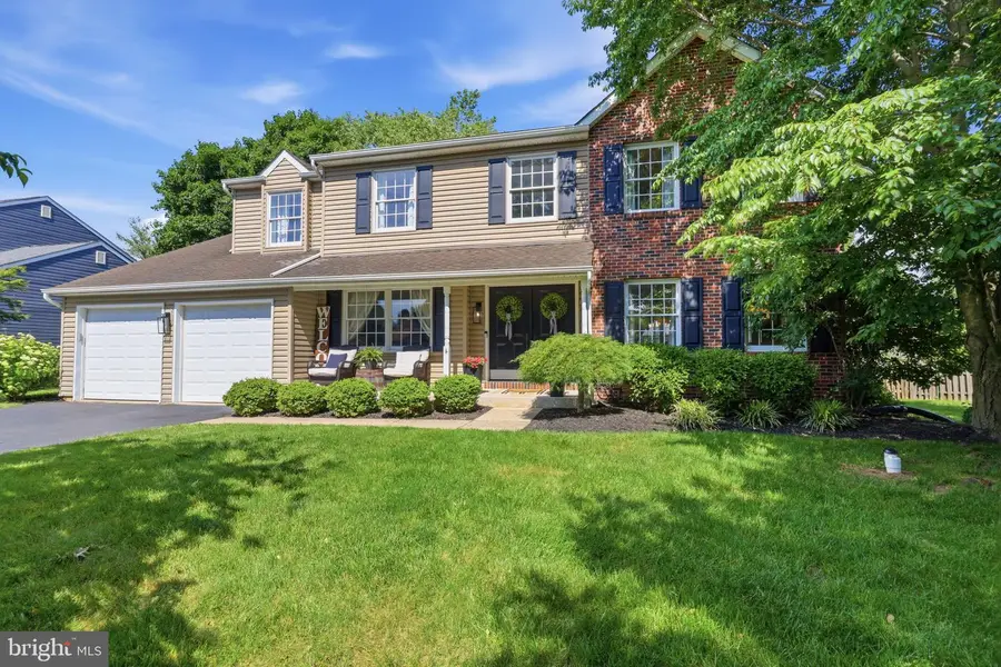 2044 E Wellington Rd, Newtown, PA 18940 - #2