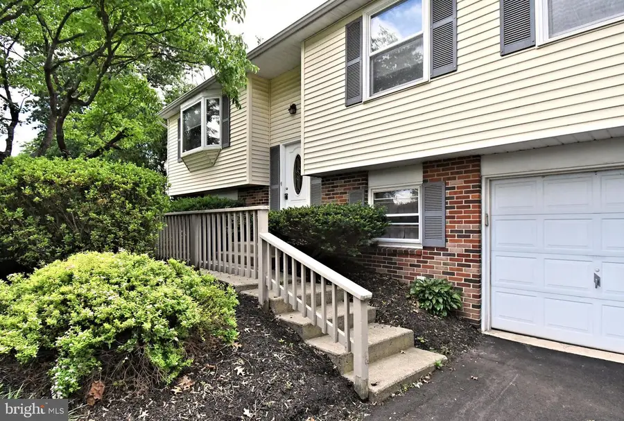 1002 Telegraph Rd, Perkasie, PA 18944 - #2