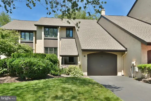 95 Golf Club Dr, LANGHORNE, PA 19047
