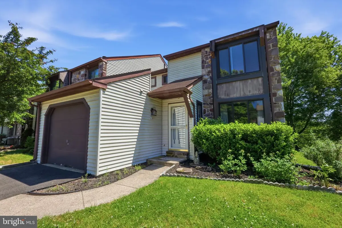 121 Windham Ct, Newtown, PA 18940 - #1