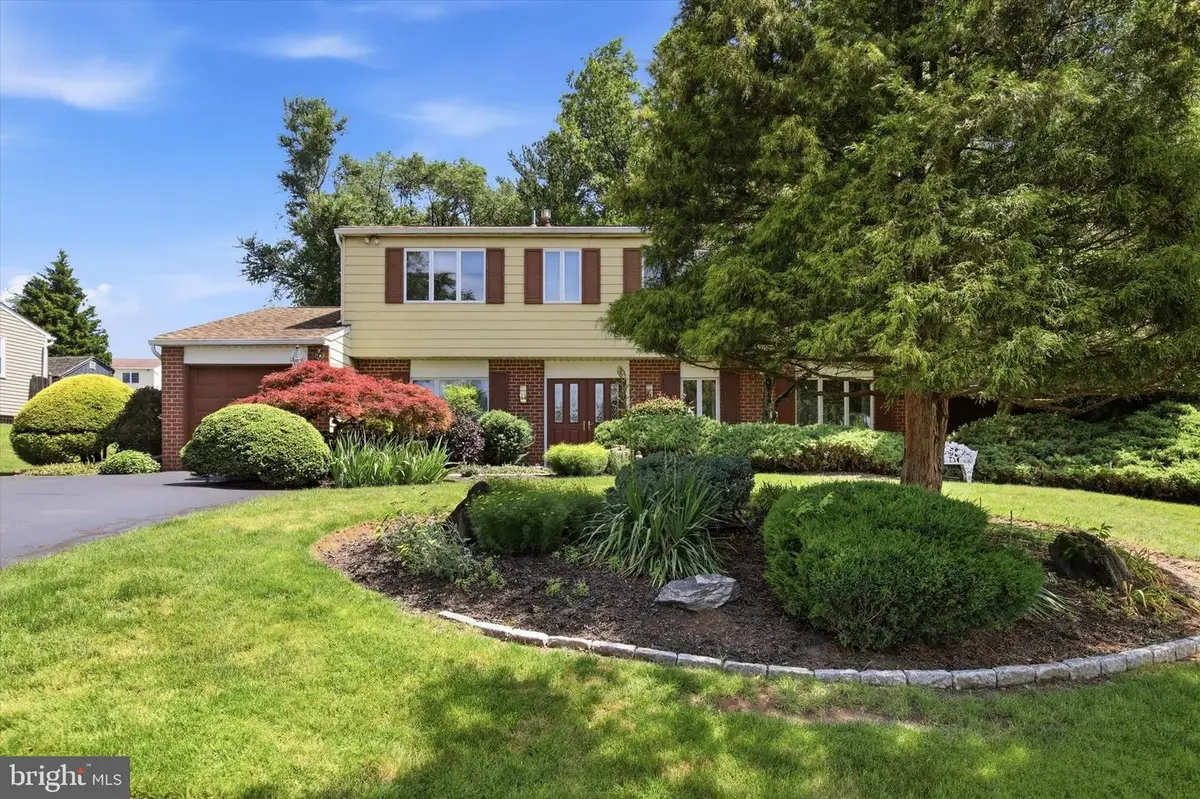 75 Toll Dr, Southampton, PA 18966 - #1