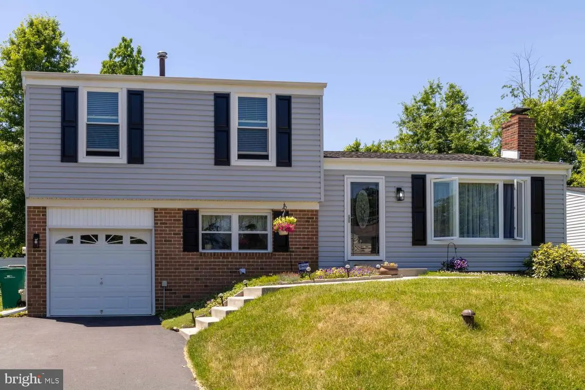 3271 Claridge Rd, Bensalem, PA 19020 - #1