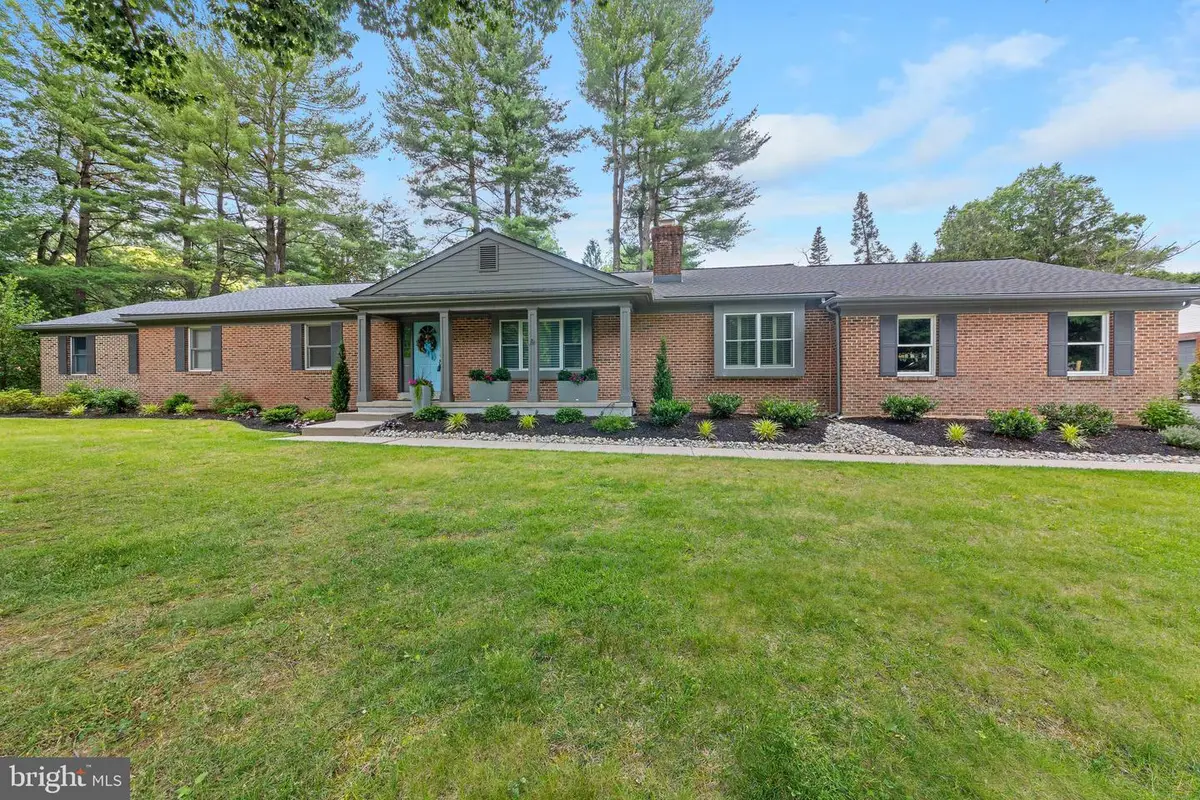 2201 Stackhouse Dr, Yardley, PA 19067 - #1