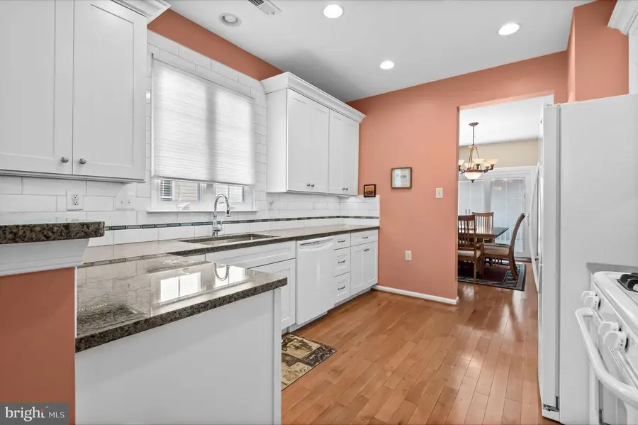 8 Zinnia Way, Langhorne, PA 19047 - #3