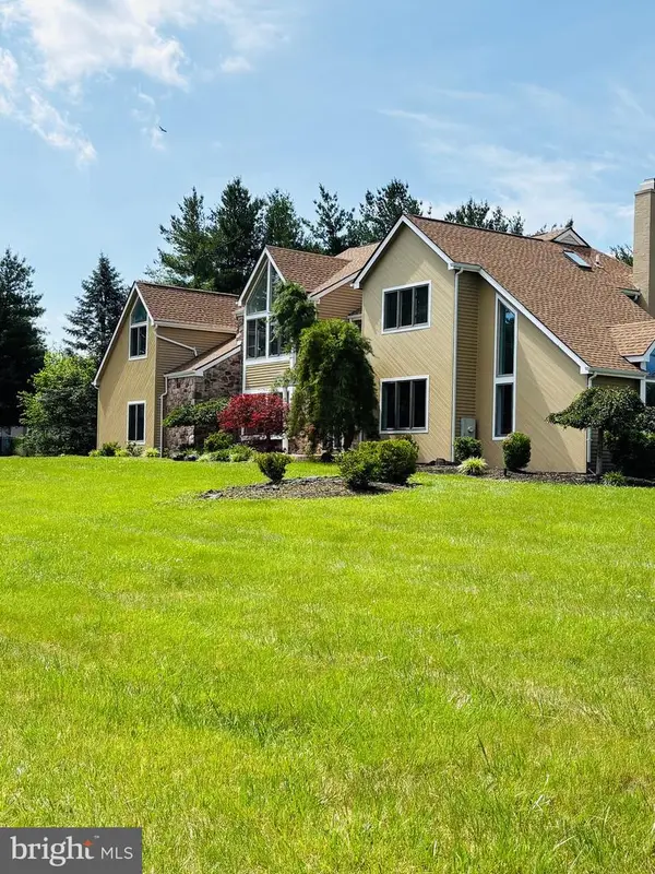 112 Bobbie Dr, IVYLAND, PA 18974