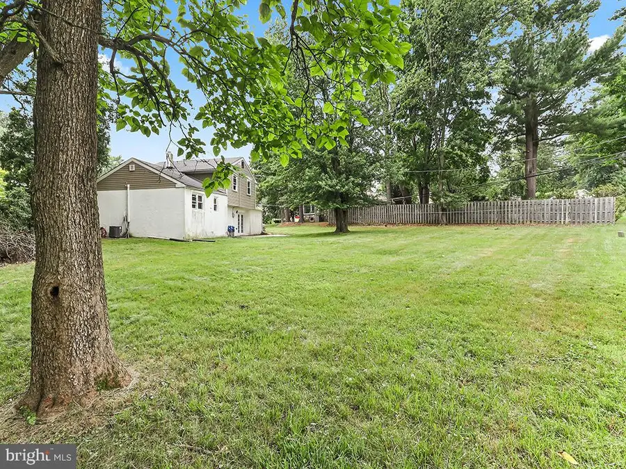 821 Sweetbriar Dr, Warminster, PA 18974 - #2