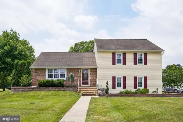10 Monroe Way, NEWTOWN, PA 18940
