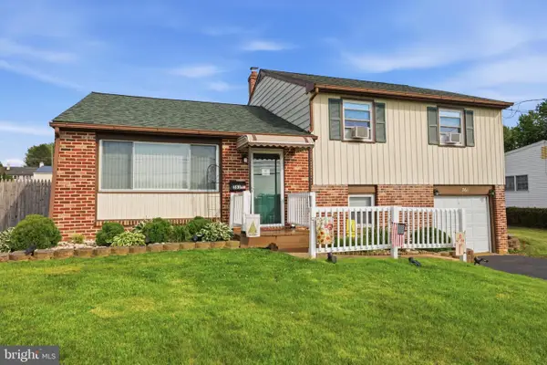 361 Valley Rd, WARMINSTER, PA 18974
