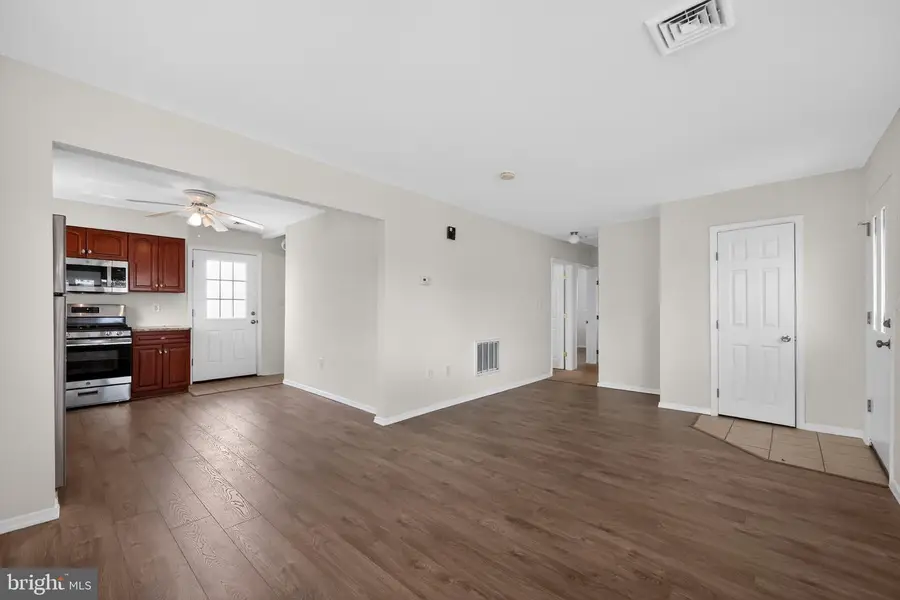 4627 Gary Dr, Bristol, PA 19007 - #3