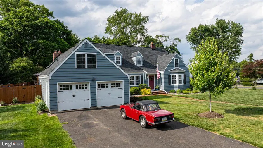 6 E School Ln, Yardley, PA 19067 - #2