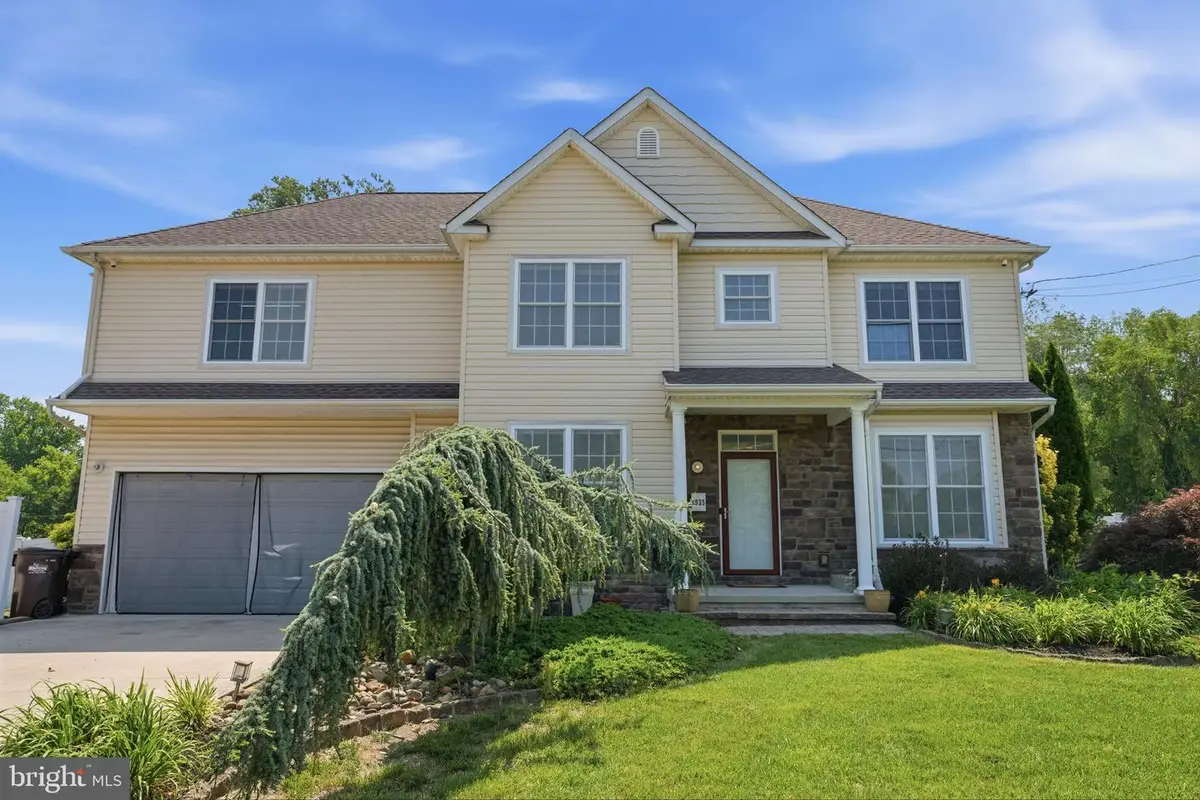 1935 Hulmeville Rd, Bensalem, PA 19020 - #1