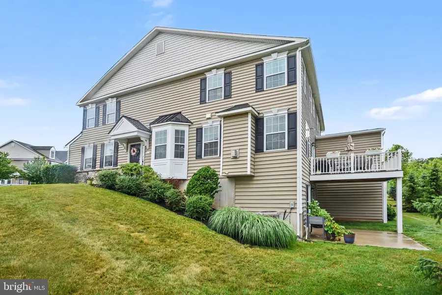 327 W Boulder Dr, Chalfont, PA 18914 - #3