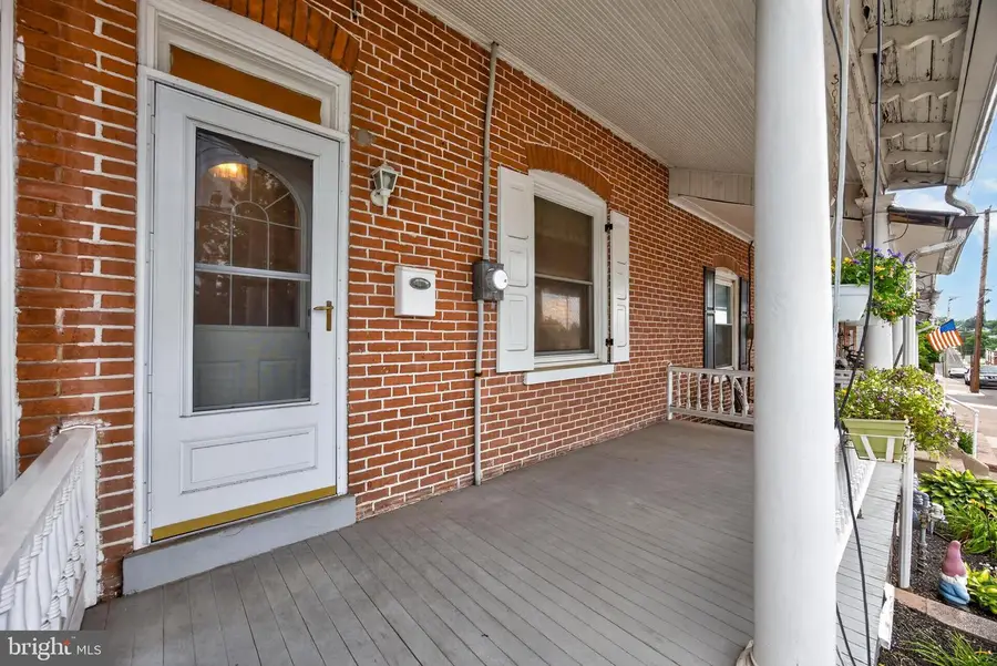 408 S 9th St, Perkasie, PA 18944 - #2