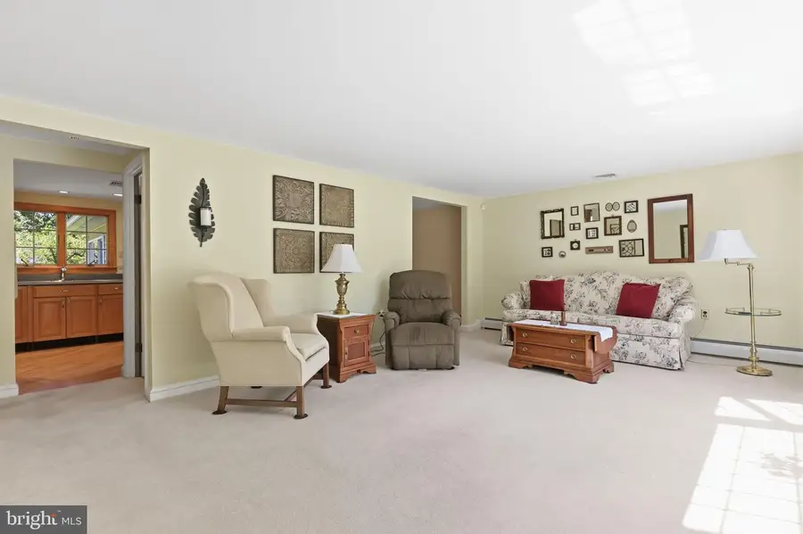 720 Clifford St, Warminster, PA 18974 - #3