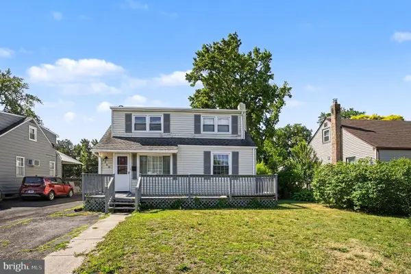 3508 Carnarvon Ave, BRISTOL, PA 19007