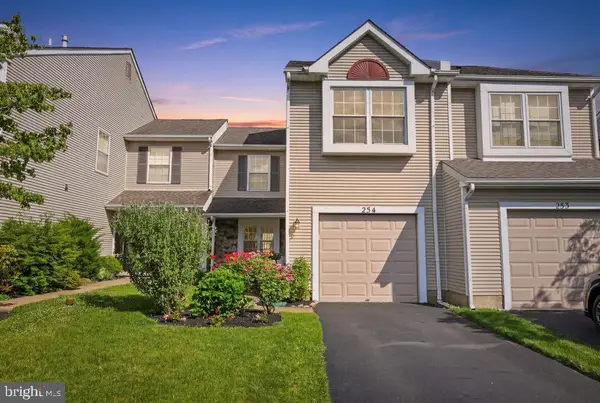 254 Sequoia Dr, NEWTOWN, PA 18940