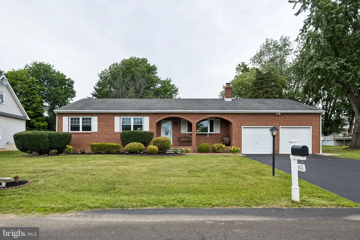 4674 Sunrise Ave, Bensalem, PA 19020 - #1