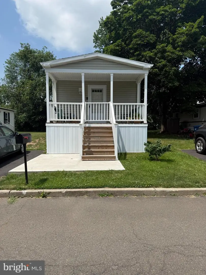 7014 Huber Dr, Morrisville, PA 19067 - #1