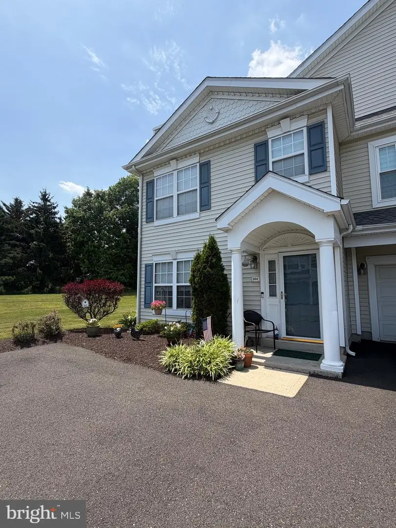 101 Willowoak Ct, Warwick, PA 18974 - #2