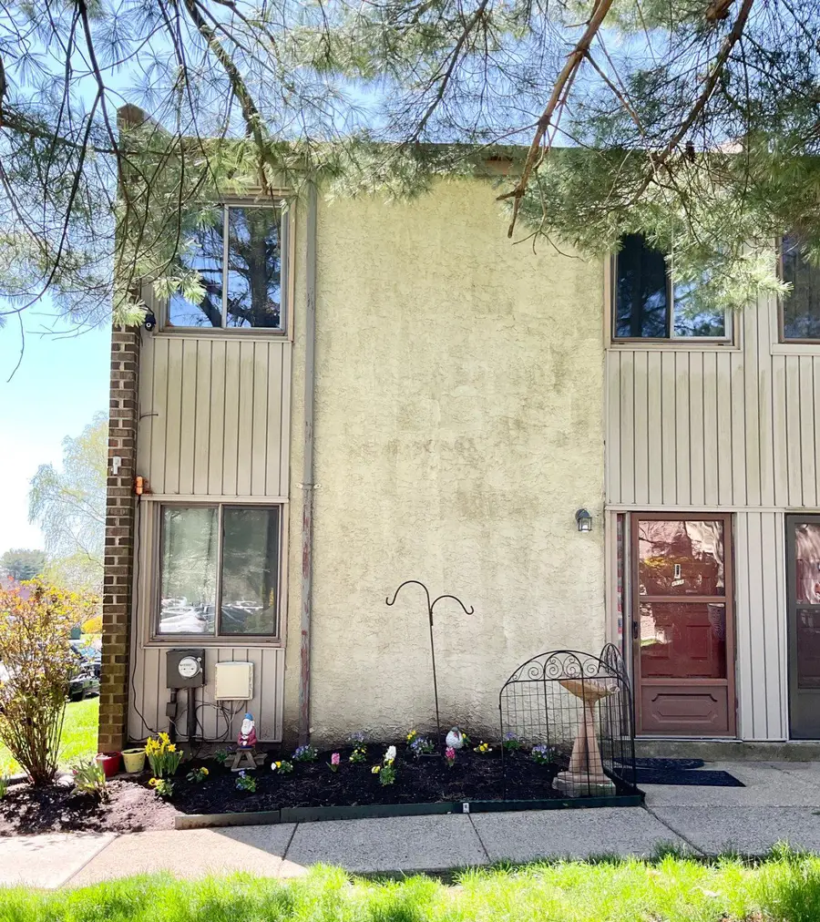 4936 Oxford Ct, Bensalem, PA 19020 - #2