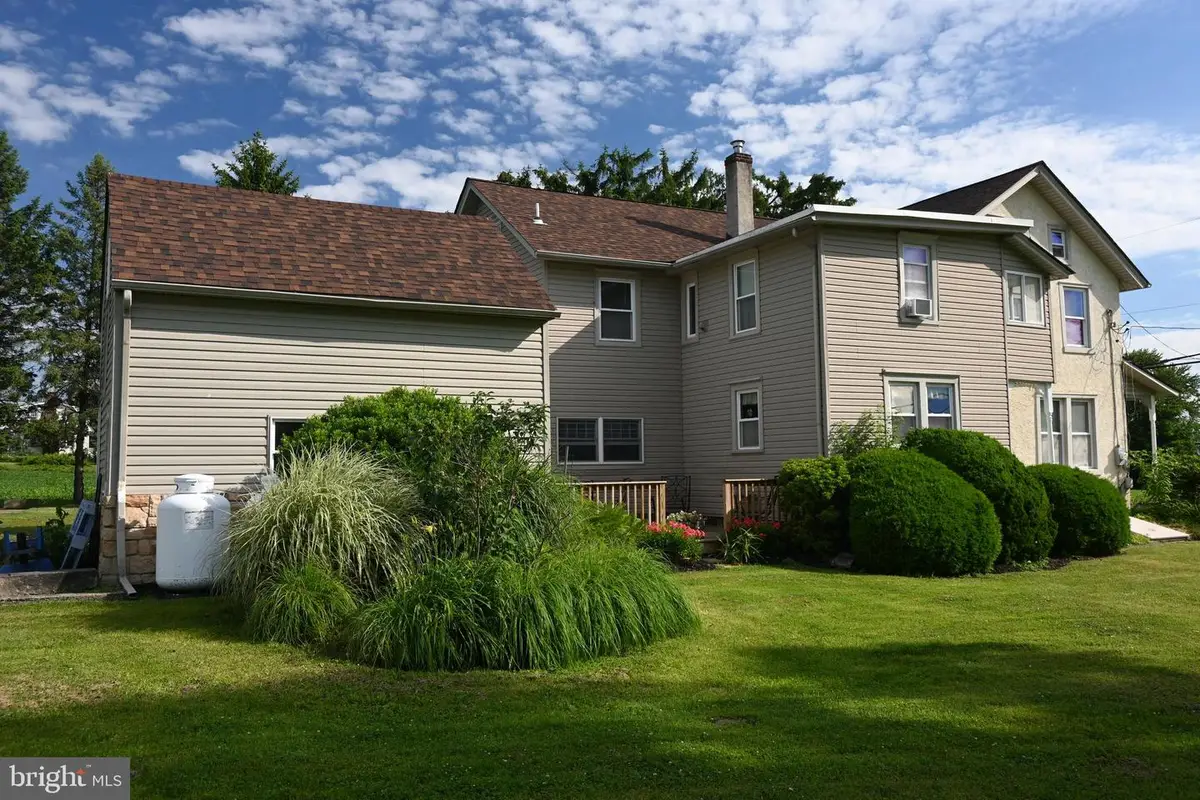 2420 Allentown Rd, Quakertown, PA 18951 - #1