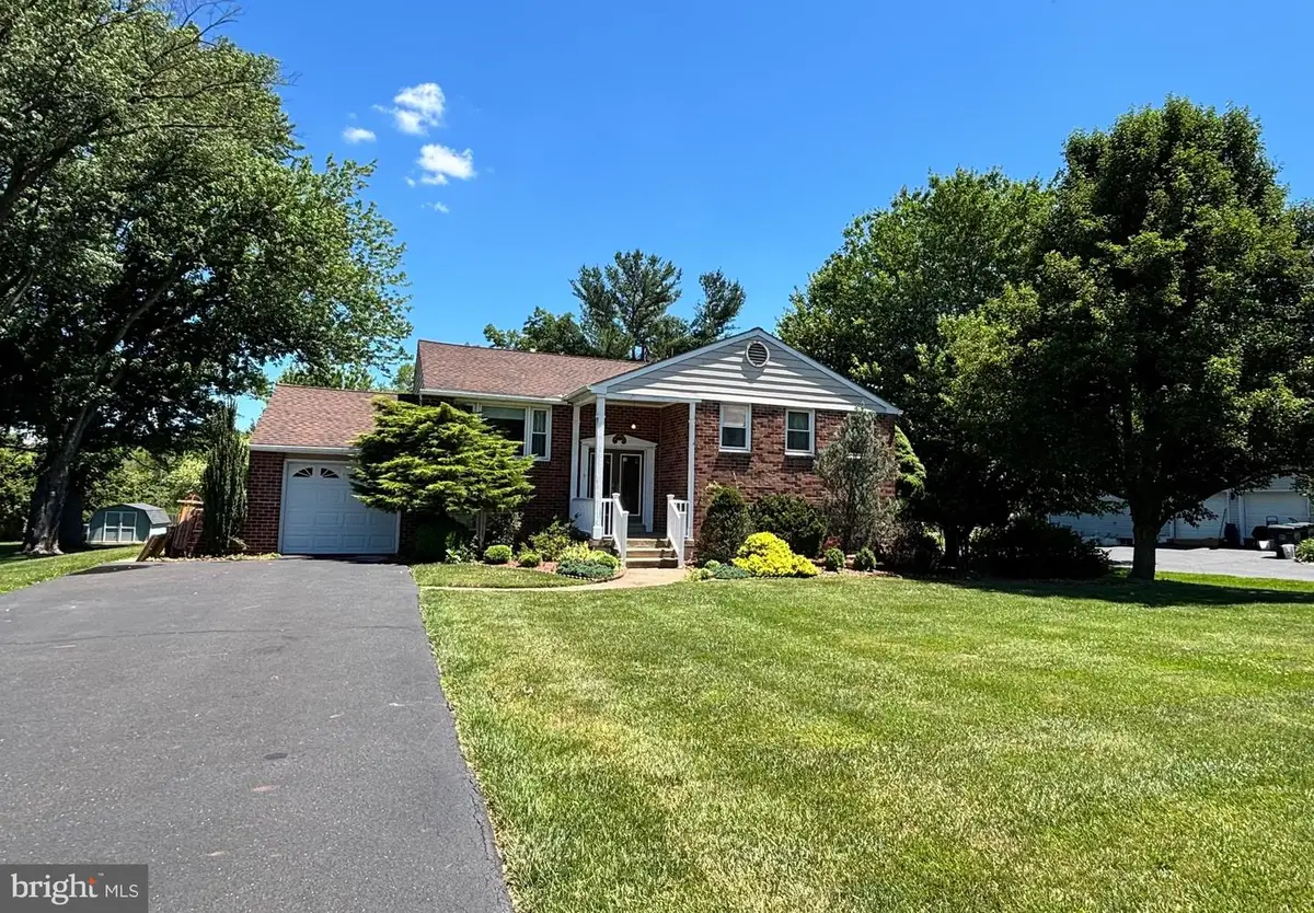 26 Heather Rd, Southampton, PA 18966 - #1