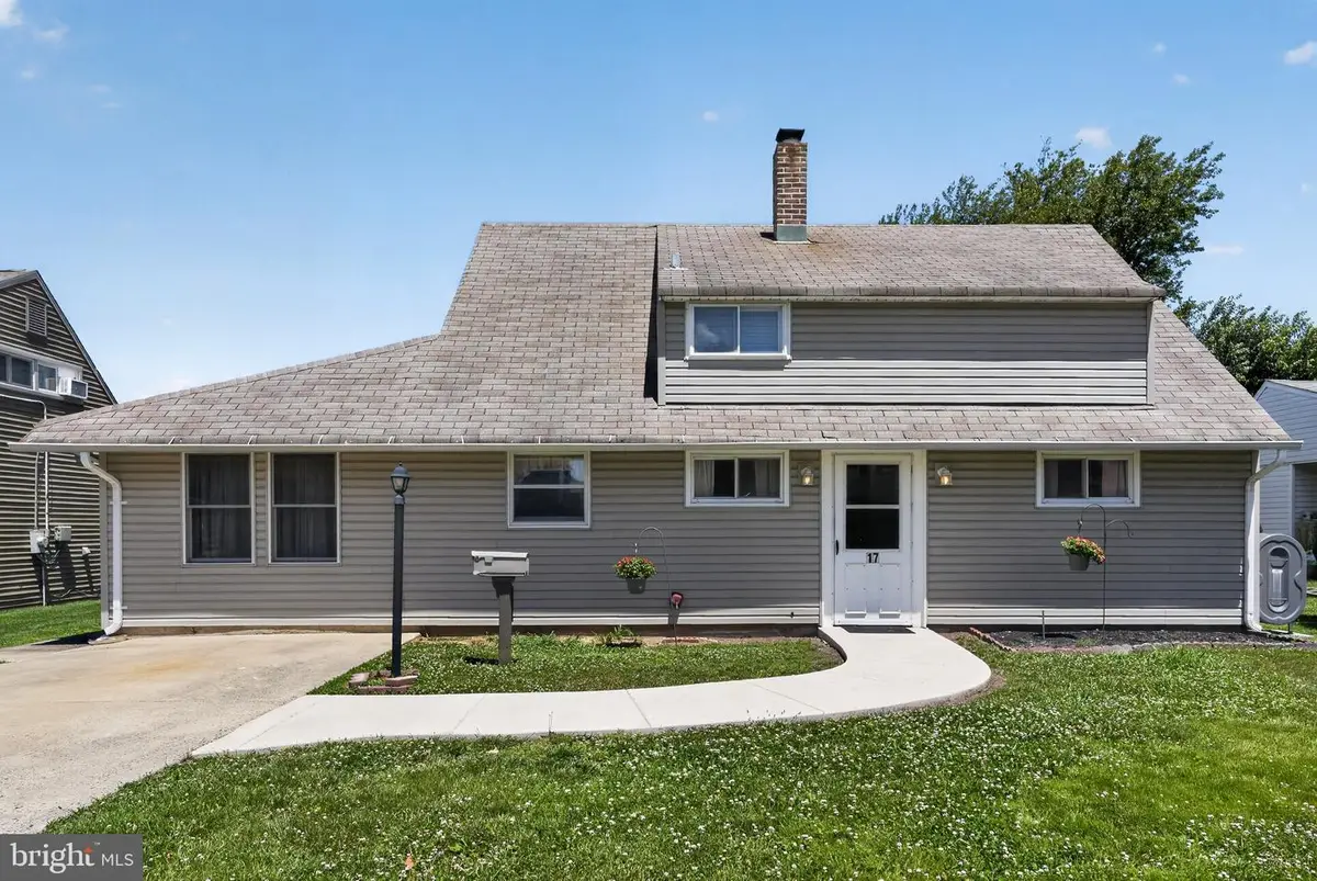 17 Idolstone Rd, Levittown, PA 19057 - #1