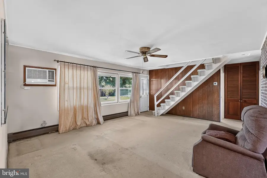 17 Idolstone Rd, Levittown, PA 19057 - #2