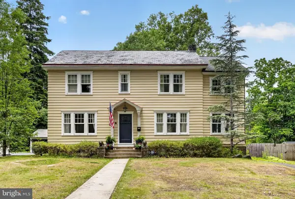 16 W Ferry Rd, YARDLEY, PA 19067
