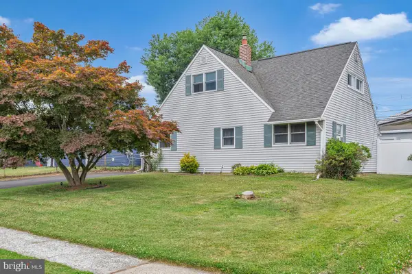 45 Red Cedar Dr, LEVITTOWN, PA 19055