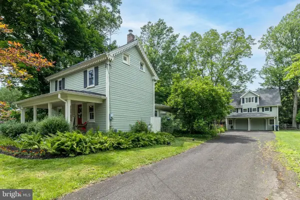 65 Mathews Ave, DOYLESTOWN, PA 18901