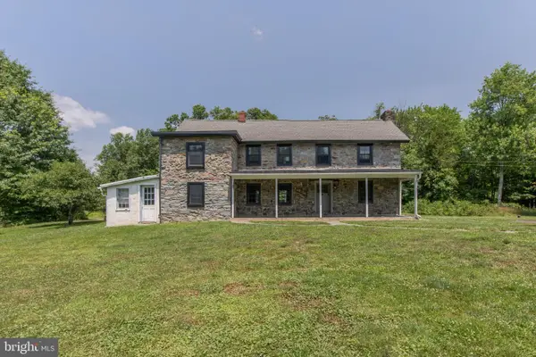 1350 Old Plains Rd, PENNSBURG, PA 18073