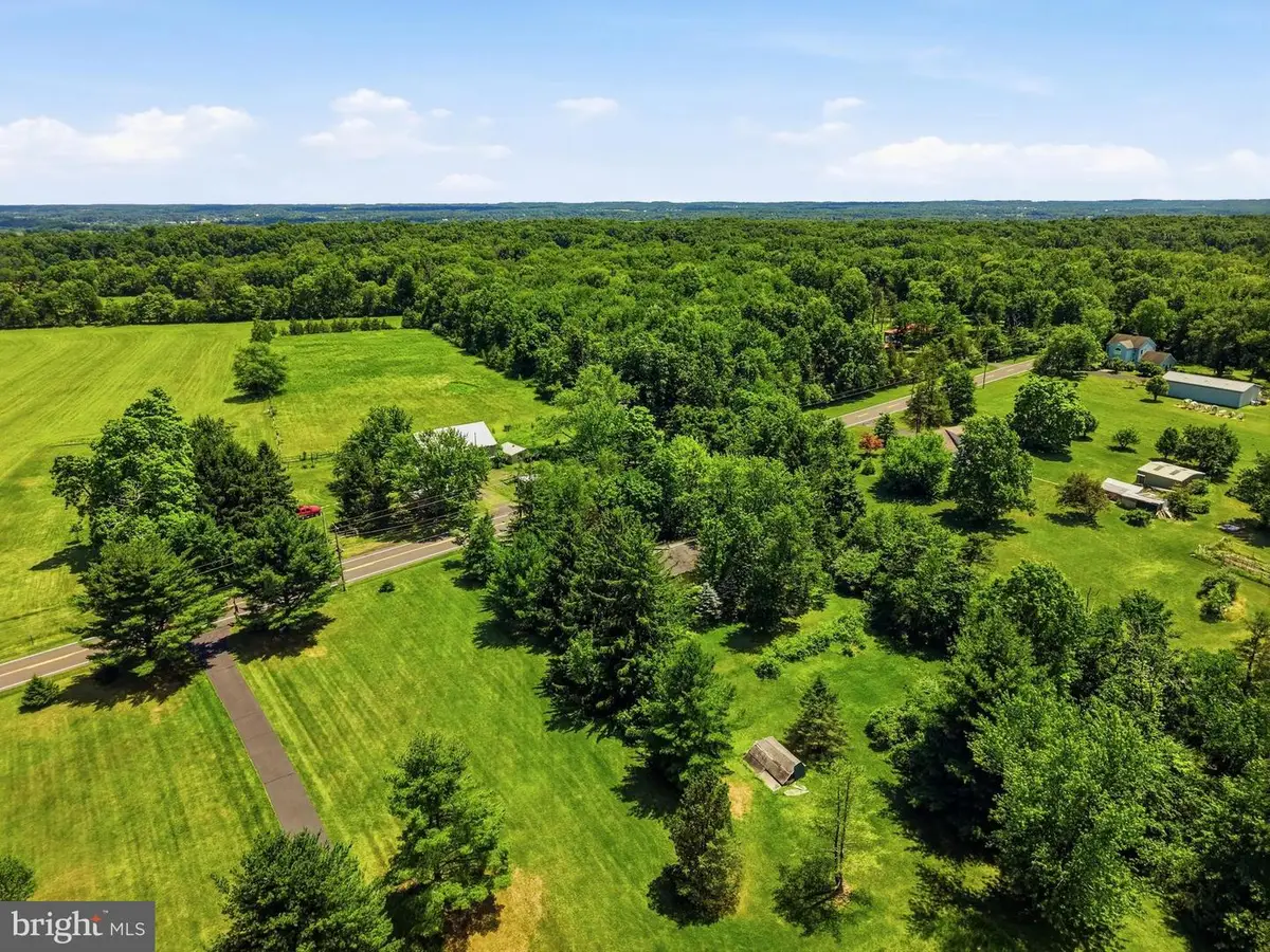 3610 Ridge Rd, Perkasie, PA 18944 - #1