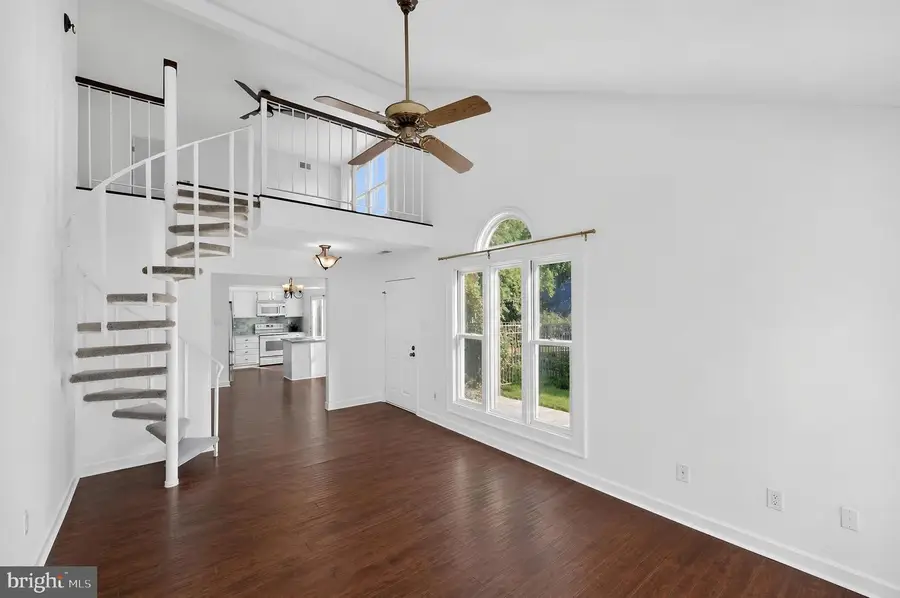 284 Woods Edge Pl, Langhorne, PA 19047 - #2