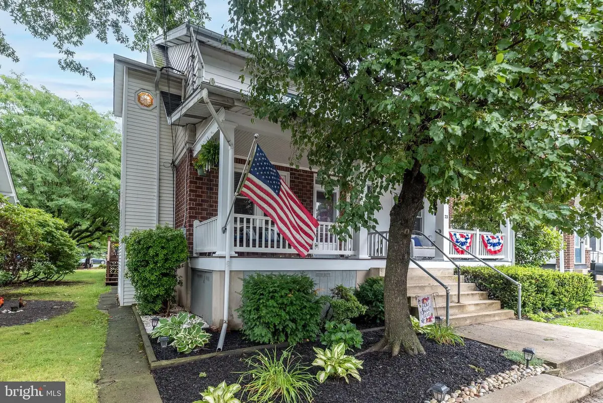 21 S 7th St, Quakertown, PA 18951 - #1