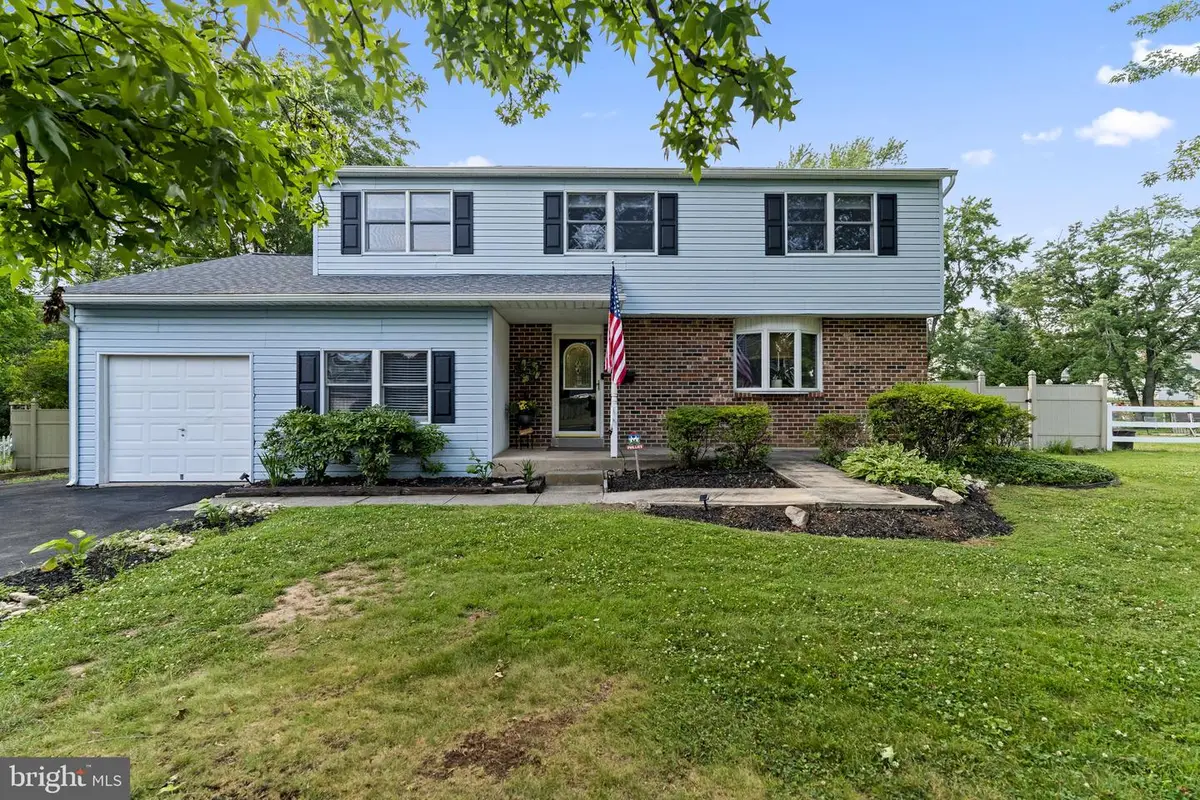 866 Decker Ln, Warminster, PA 18974 - #1