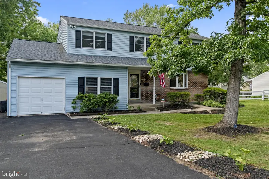 866 Decker Ln, Warminster, PA 18974 - #2