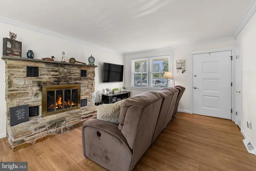 412 Woodbine Ave, Feasterville Trevose, PA 19053 - #3