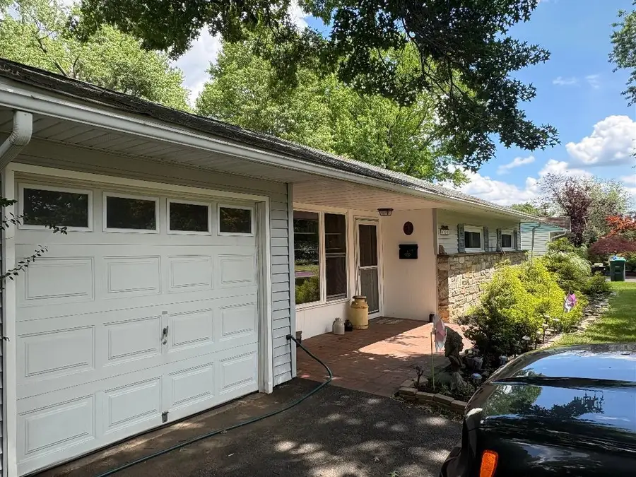 1041 Jeffrey Dr, Southampton, PA 18966 - #2