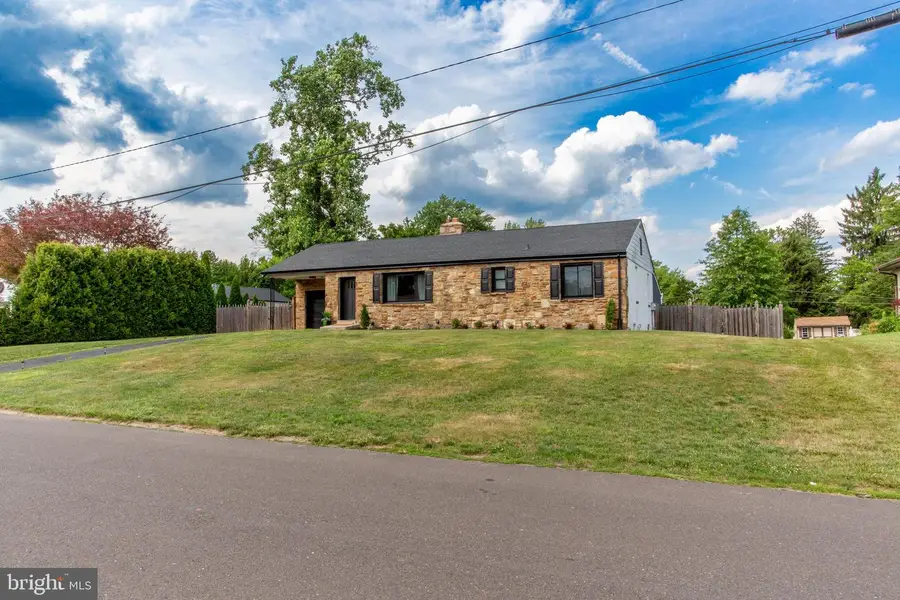 123 Holly Rd, Southampton, PA 18966 - #3