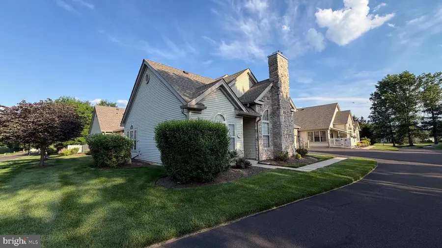 25 Legacy Oaks Dr, Richboro, PA 18954 - #2