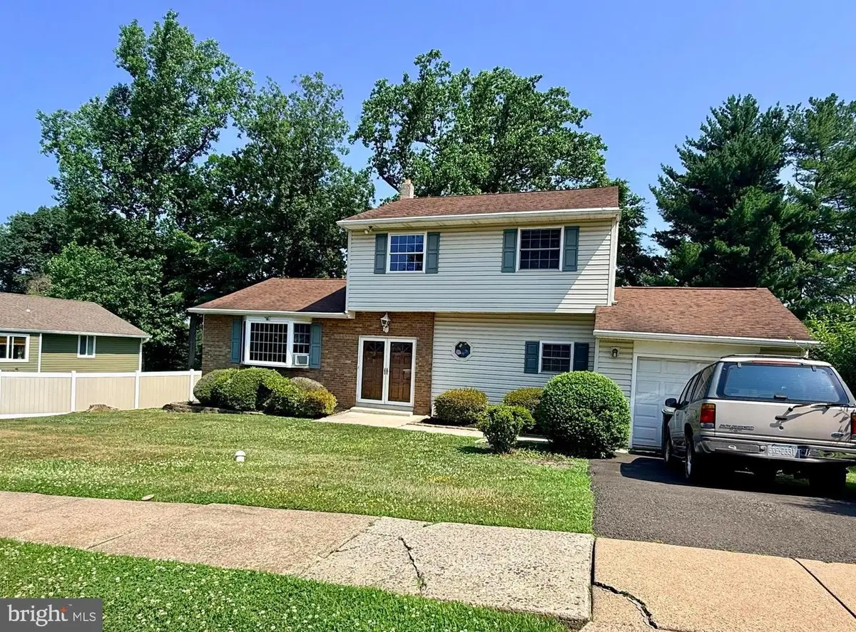 400 Crestwood Ave, Feasterville Trevose, PA 19053 - #1