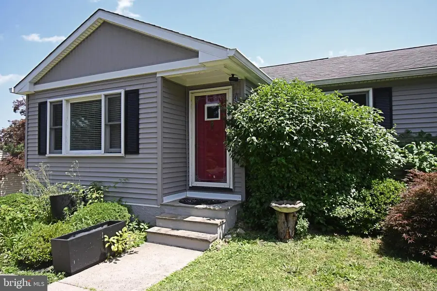 551 Walter Rd, Warminster, PA 18974 - #3