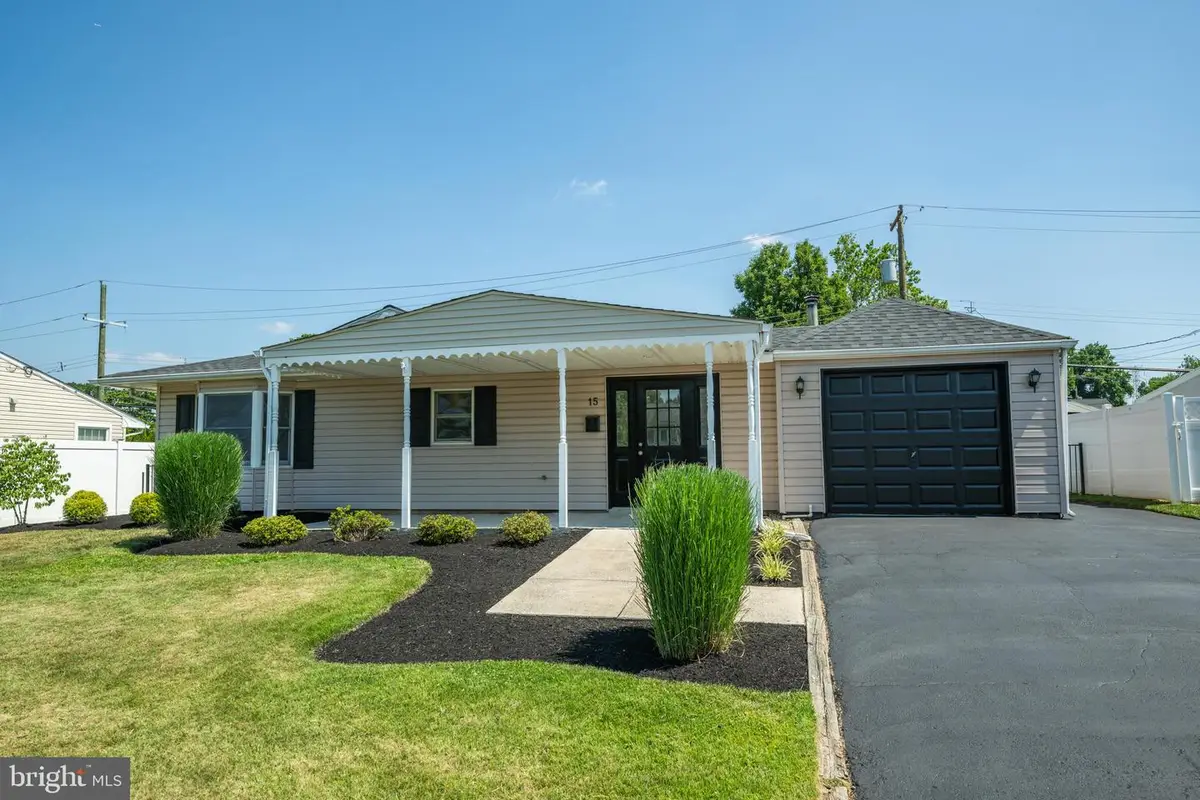 15 Indian Park Rd, Levittown, PA 19057 - #1