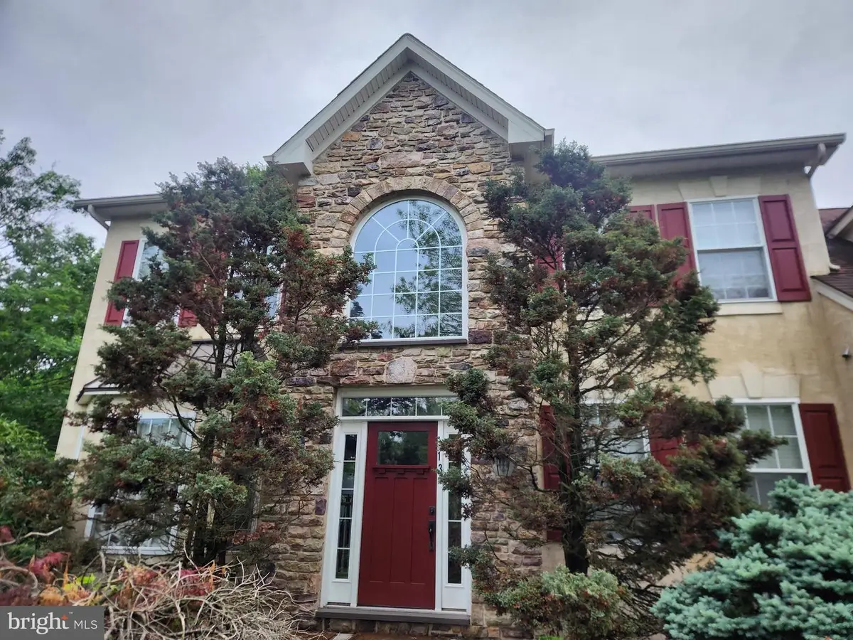 13 Leapson Ln, Doylestown, PA 18901 - #1
